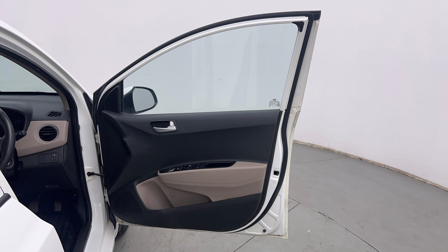 Used 2019 Hyundai Grand i10 Sportz 1.2 Kappa VTVT Petrol Manual interior RIGHT FRONT DOOR OPEN VIEW