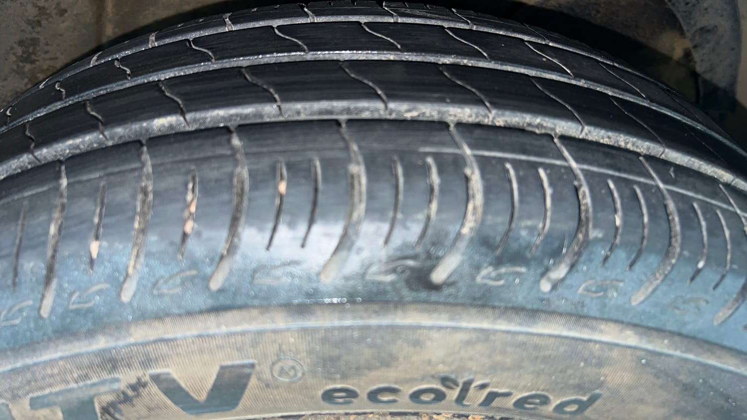 Used 2017 Maruti Suzuki Baleno Delta 1.2 Petrol Manual tyres RIGHT FRONT TYRE TREAD VIEW