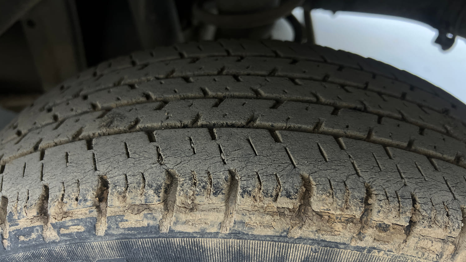 Used 2020 Maruti Suzuki Alto K10 VXi AMT Petrol Automatic tyres LEFT REAR TYRE TREAD VIEW