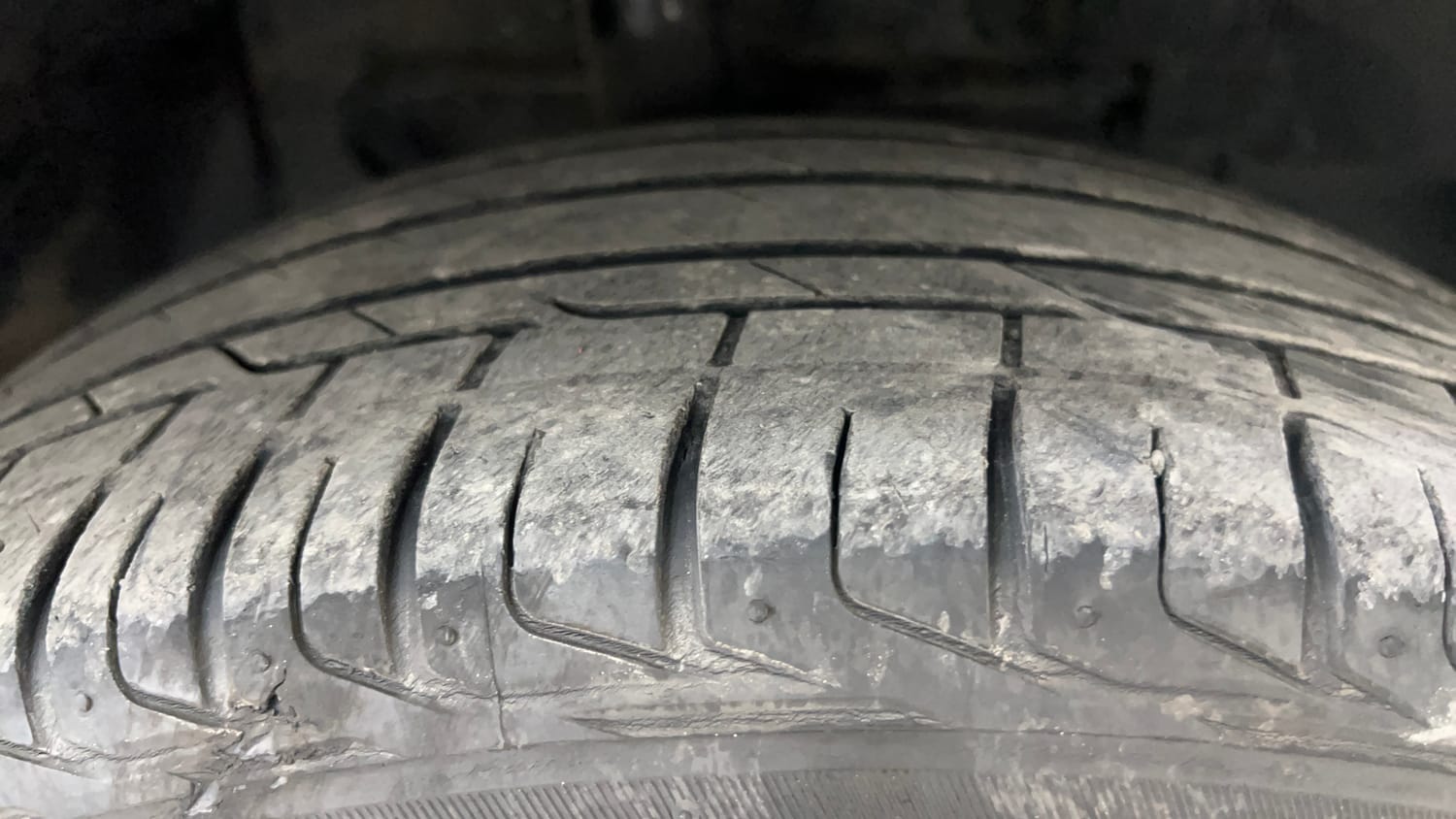 Used 2021 Tata Nexon XZA Plus (S) Petrol Automatic tyres RIGHT FRONT TYRE TREAD VIEW
