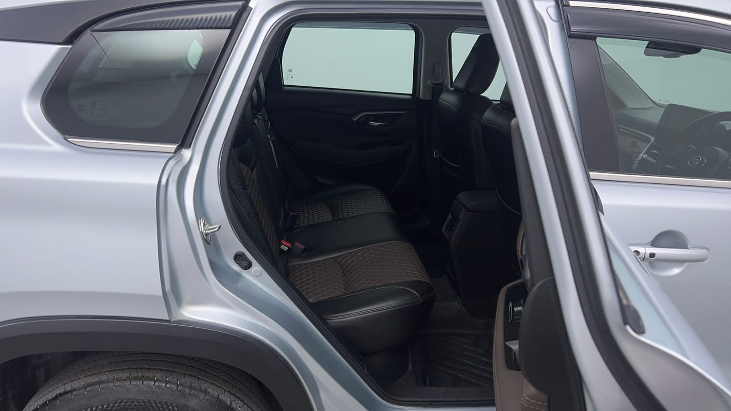 Used 2024 Toyota Urban Cruiser Hyryder G Hybrid Hybrid Automatic interior RIGHT SIDE REAR DOOR CABIN VIEW