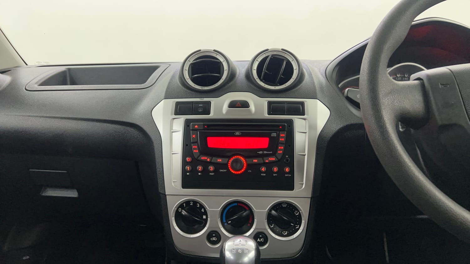 Used 2012 Ford Figo Duratec Petrol ZXI 1.2 Petrol Manual interior MUSIC SYSTEM & AC CONTROL VIEW