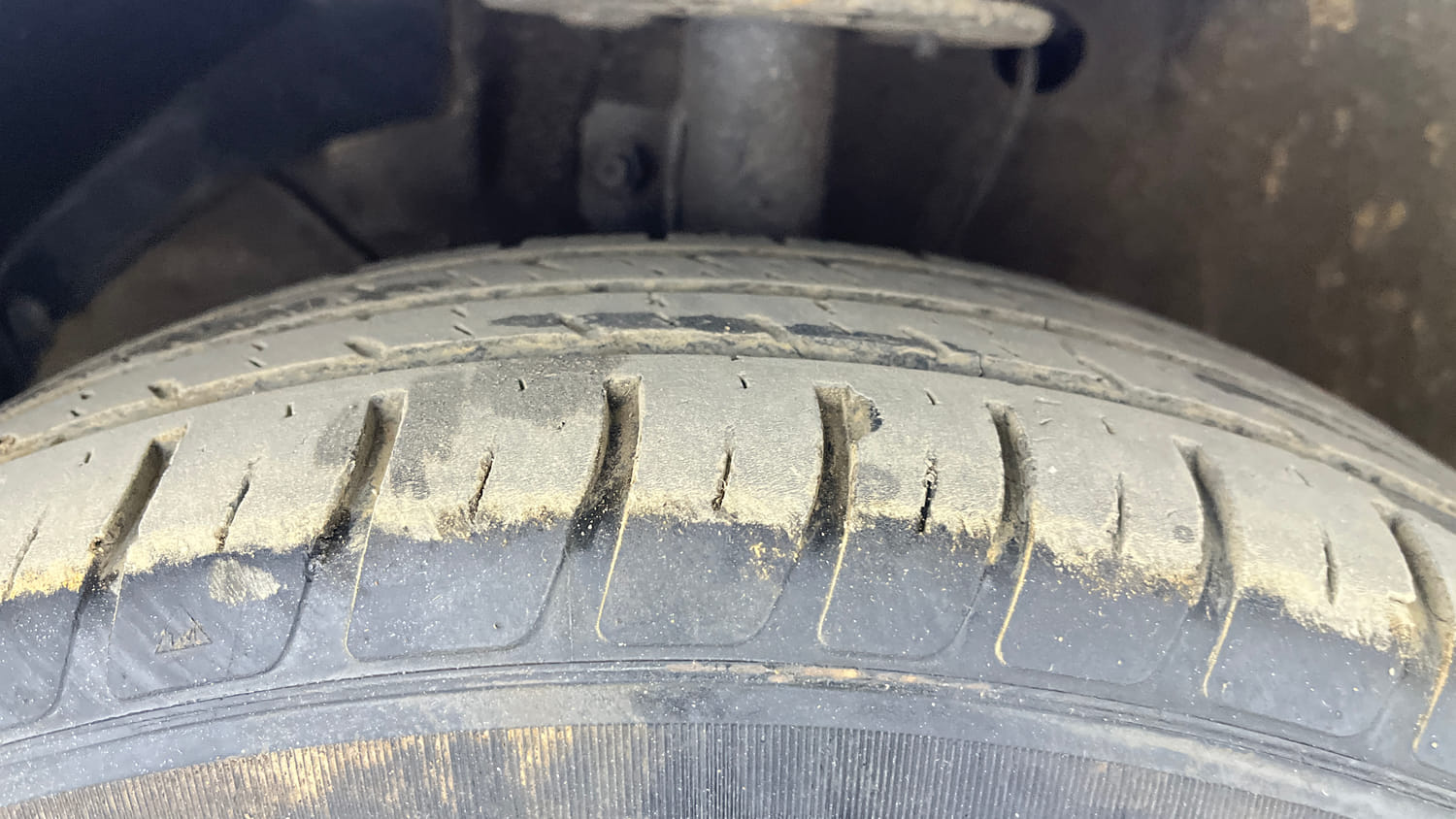 Used 2020 Maruti Suzuki Dzire VXi Petrol Manual tyres LEFT FRONT TYRE TREAD VIEW