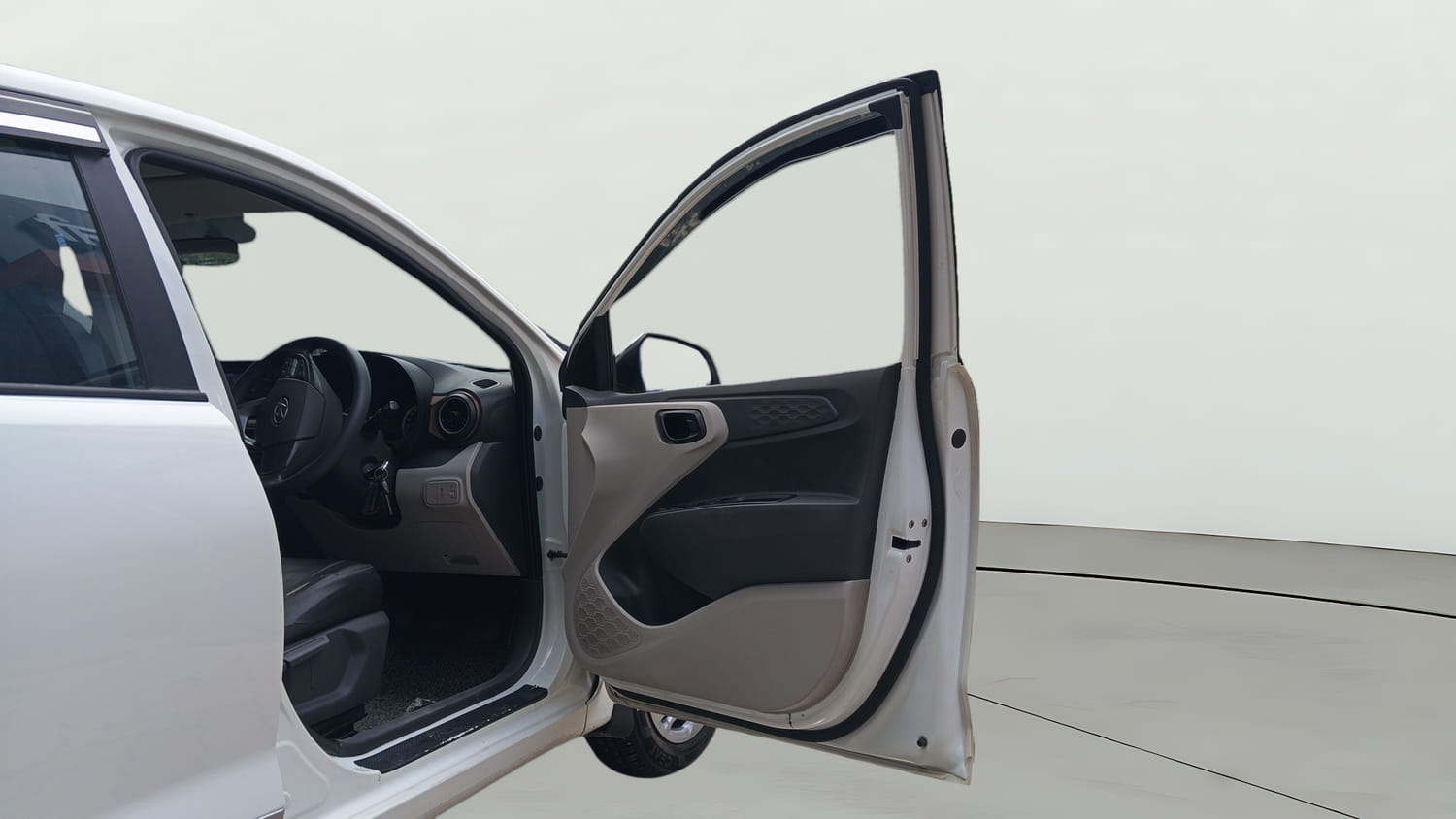 Used 2022 Hyundai Aura S 1.2 CNG Cng Manual interior RIGHT FRONT DOOR OPEN VIEW