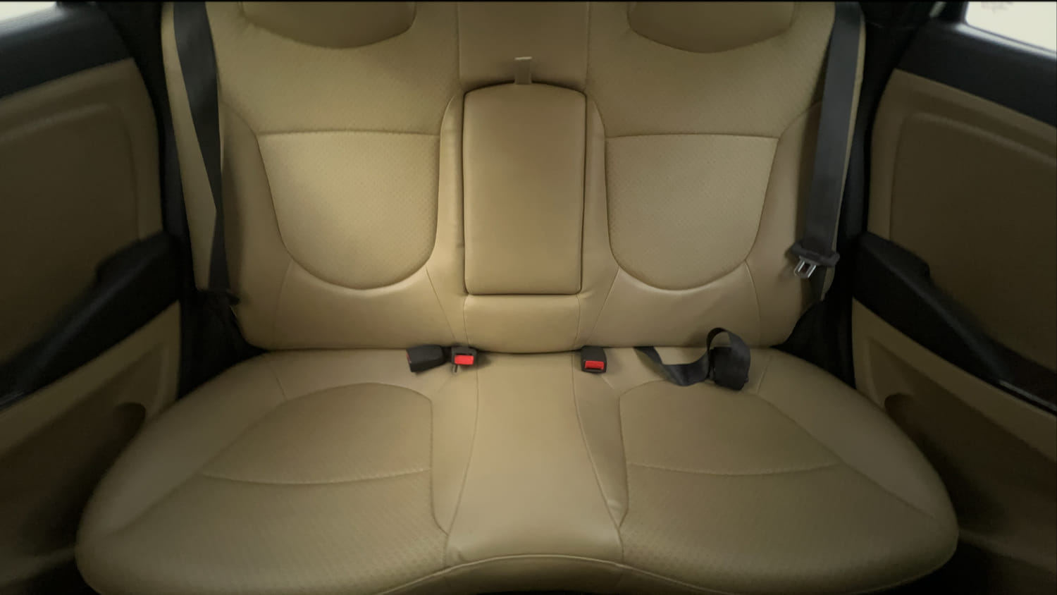 Used 2015 Hyundai Fluidic Verna 4S 1.6 VTVT SX Petrol Manual interior REAR SEAT CONDITION VIEW