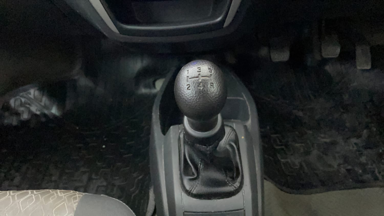 Used 2017 Maruti Suzuki Alto 800 LXi Petrol Manual interior GEAR  KNOB VIEW
