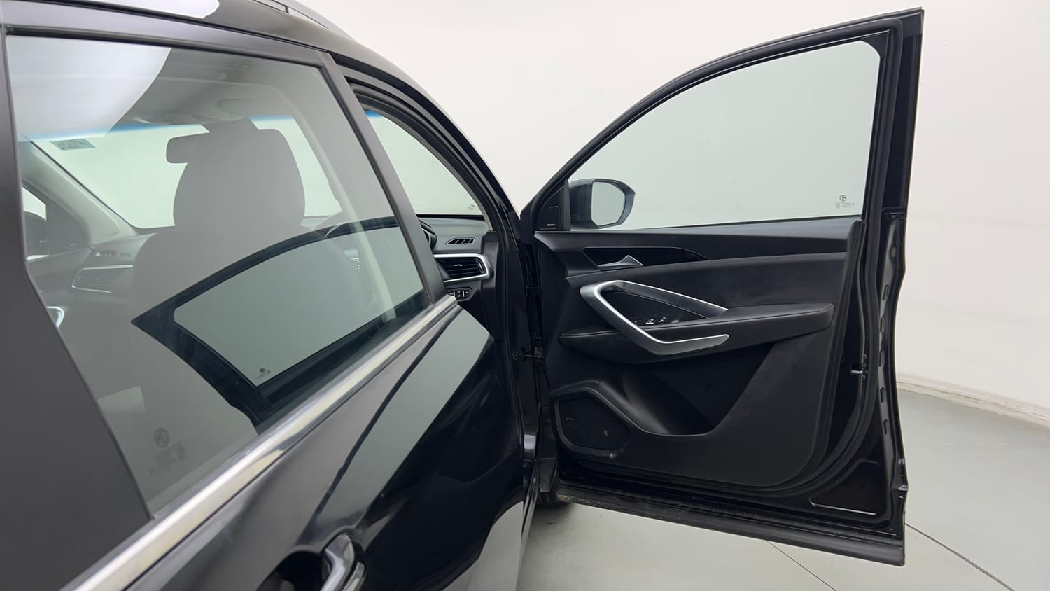 Used 2019 MG Motors Hector Sharp 1.5 DCT Petrol Petrol Automatic interior RIGHT FRONT DOOR OPEN VIEW