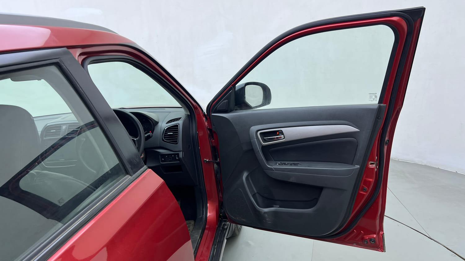 Used 2016 Maruti Suzuki Vitara Brezza [2016-2020] ZDi Diesel Manual interior RIGHT FRONT DOOR OPEN VIEW