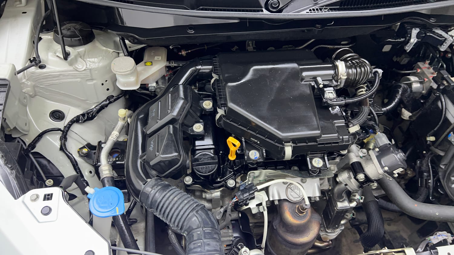 Used 2024 Maruti Suzuki Swift LXi Petrol Manual engine ENGINE RIGHT SIDE VIEW