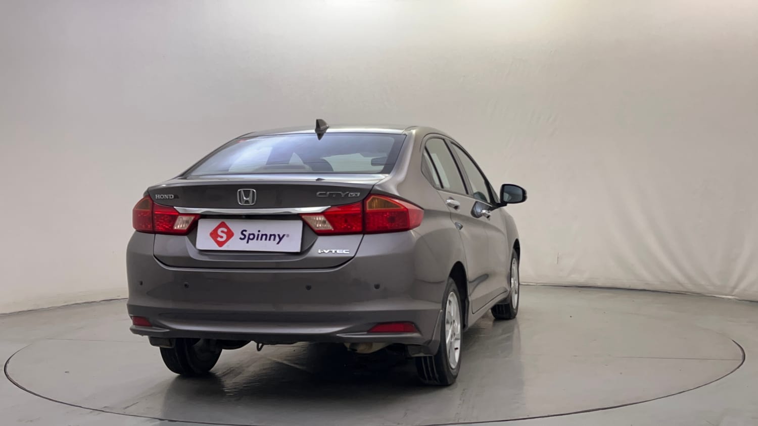 Used 2015 Honda City VX CVT Petrol Automatic exterior RIGHT REAR CORNER VIEW