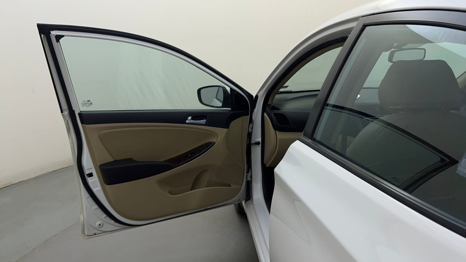 Used 2015 Hyundai Fluidic Verna 4S 1.6 VTVT SX Petrol Manual interior LEFT FRONT DOOR OPEN VIEW