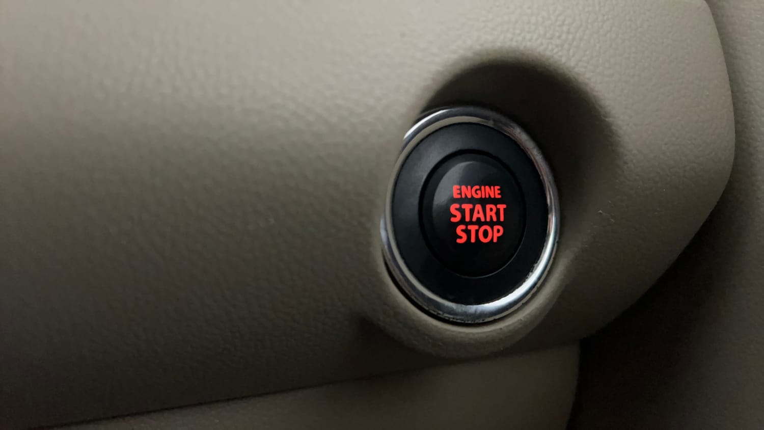Used 2018 Maruti Suzuki Dzire ZXi Plus Petrol Manual top_features Keyless start