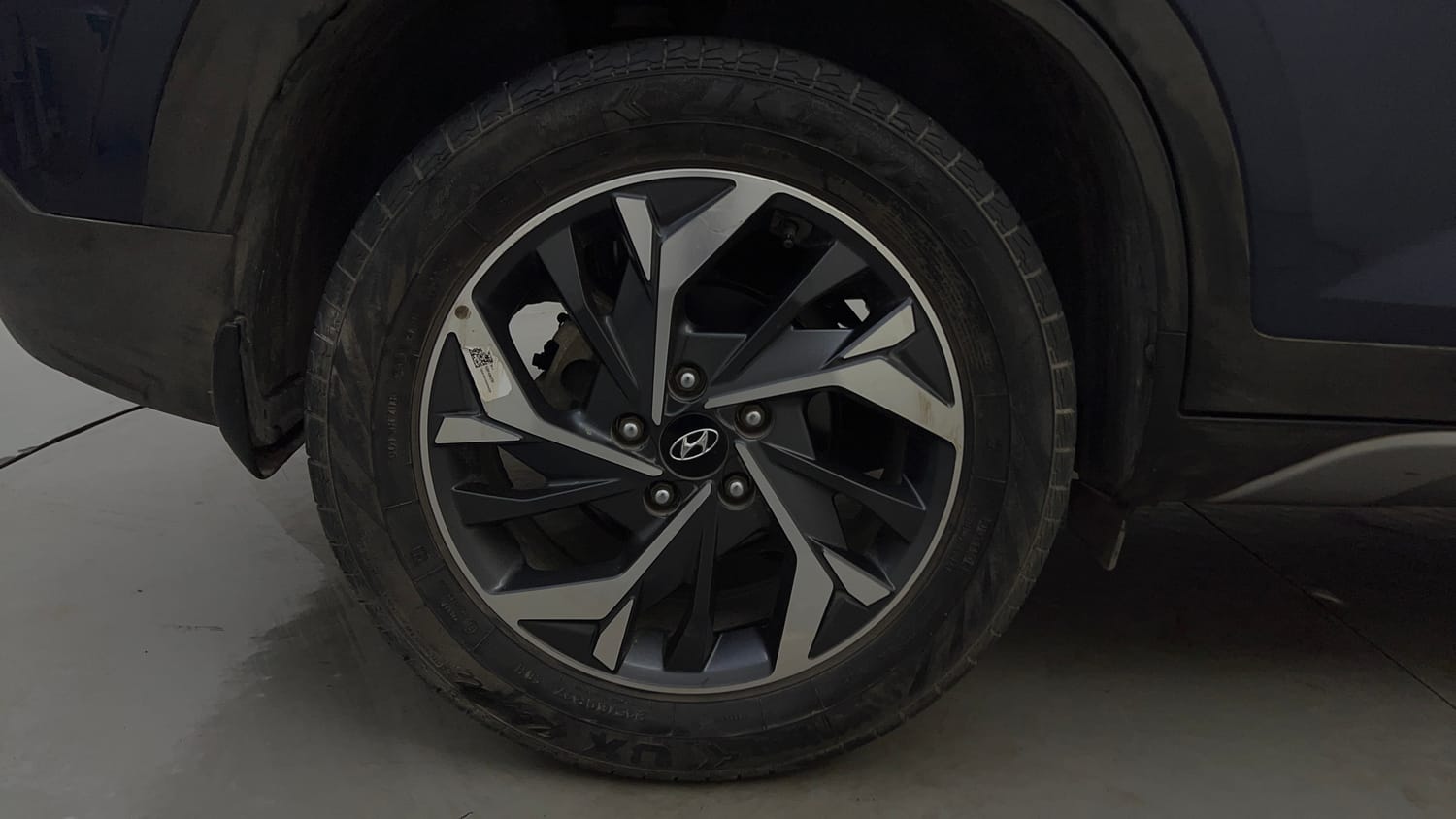 Used 2022 Hyundai Creta SX (O) 1.5 Petrol IVT Petrol Automatic tyres RIGHT REAR TYRE RIM VIEW