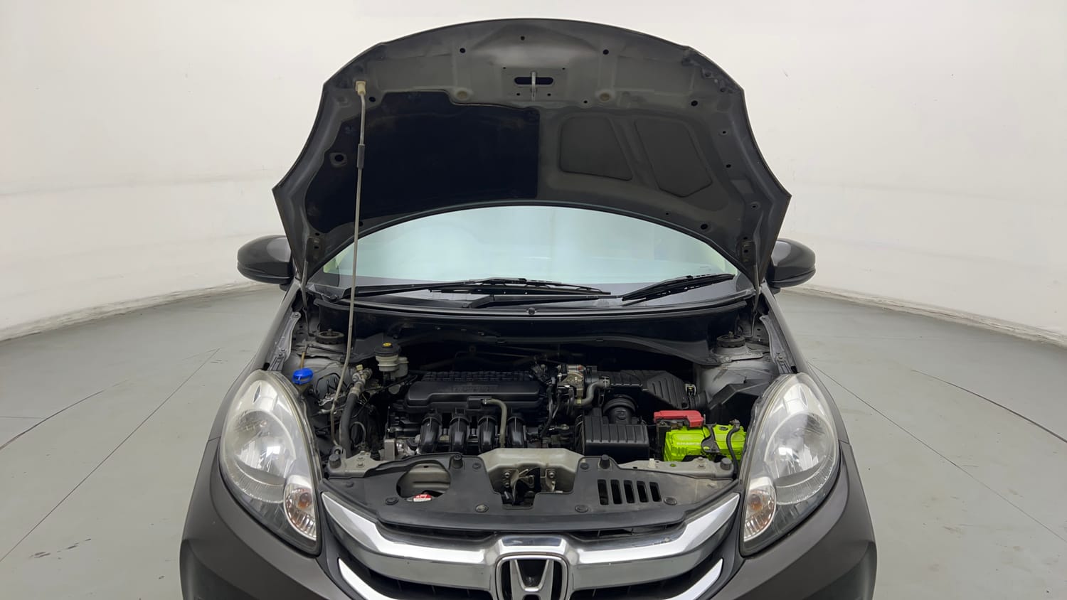 Used 2017 Honda Amaze 1.2 S i-VTEC Petrol Manual engine ENGINE & BONNET OPEN FRONT VIEW