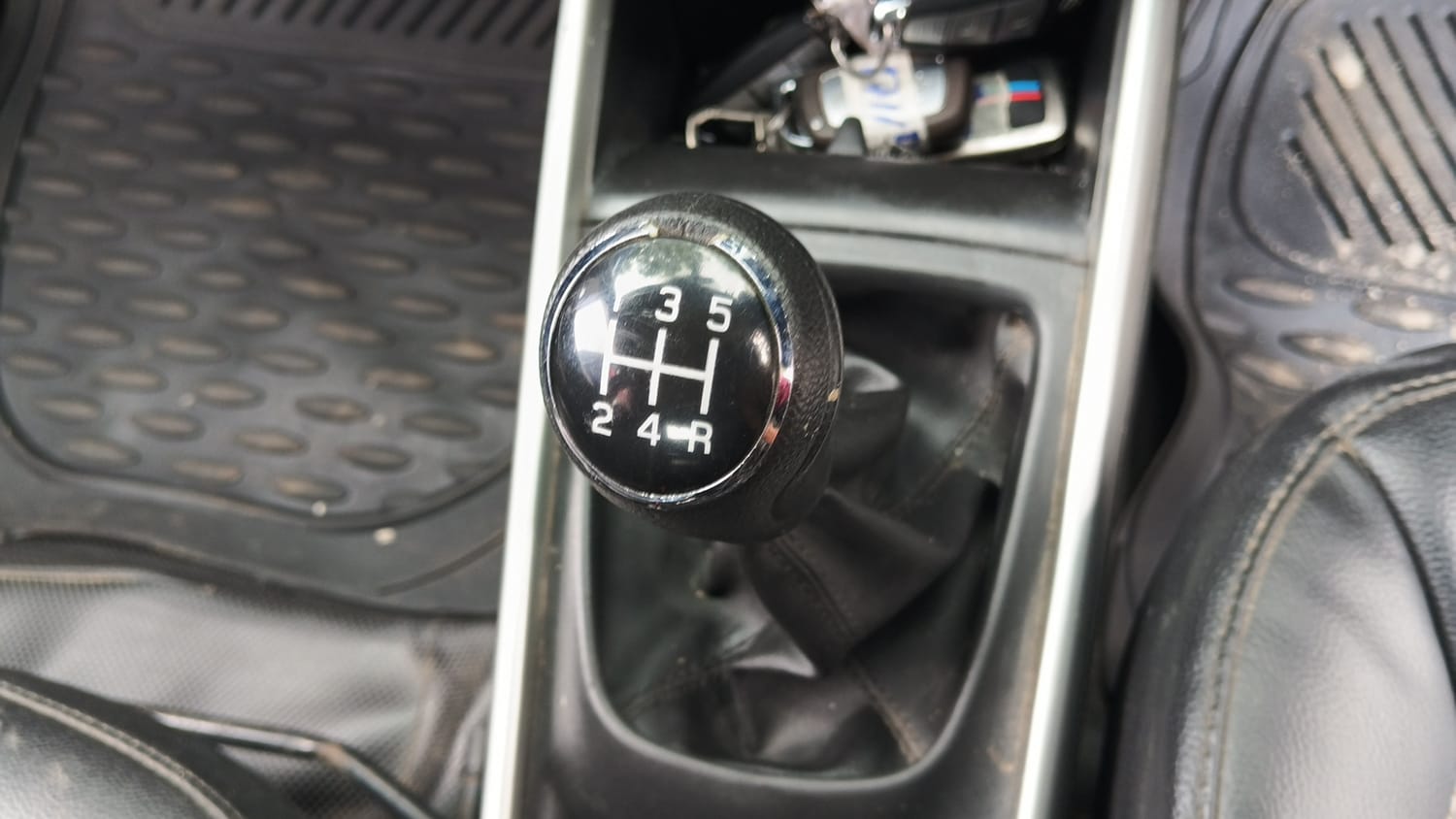 Used 2018 Maruti Suzuki Baleno Zeta 1.2 Petrol Manual interior GEAR  KNOB VIEW