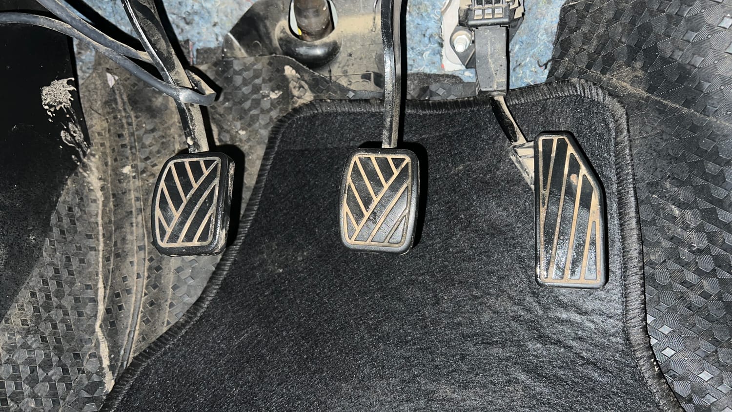 Used 2025 Maruti Suzuki Swift LXi Petrol Manual interior PEDALS VIEW