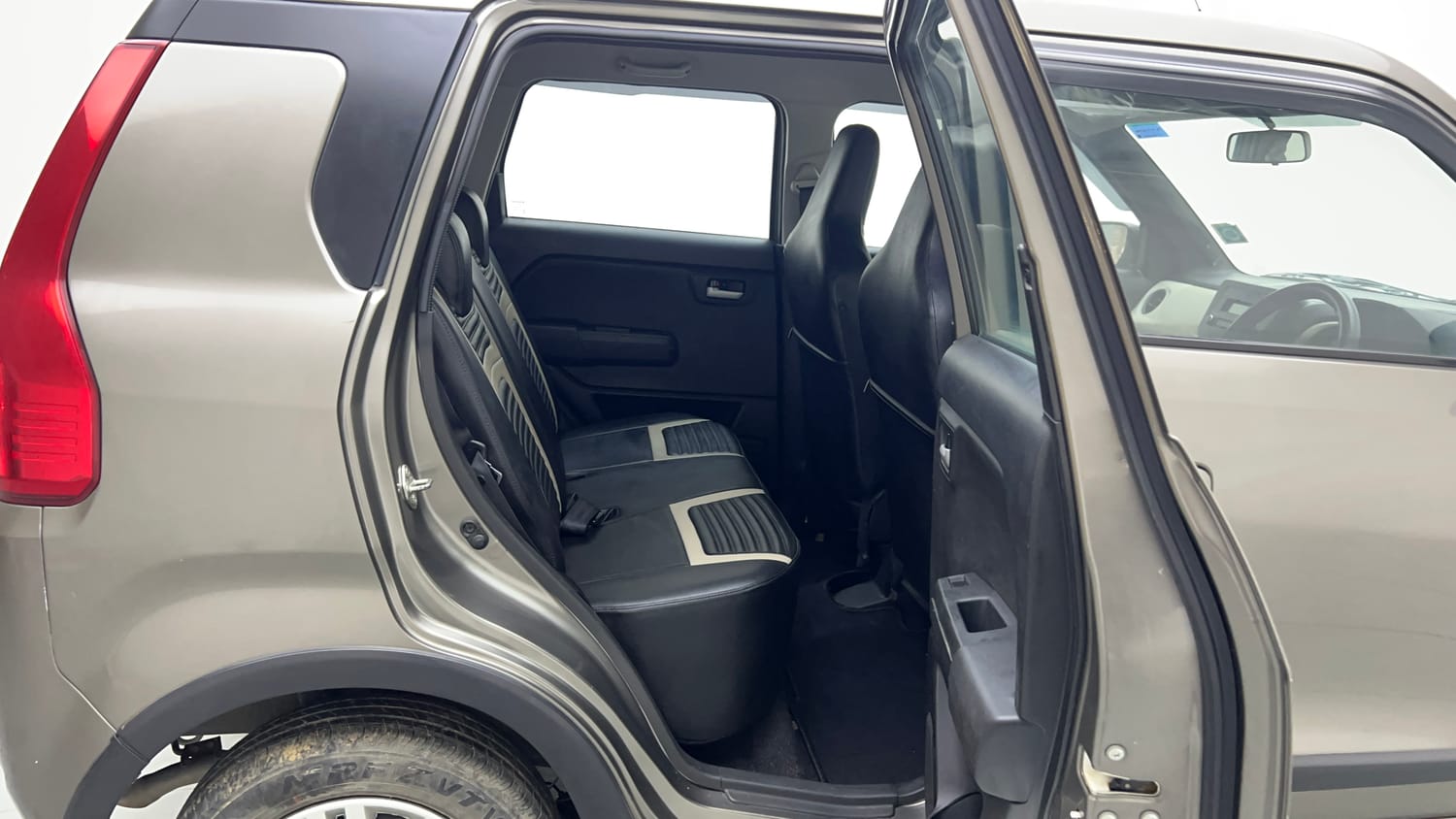 Used 2024 Maruti Suzuki Wagon R VXI 1.0 Petrol Manual interior RIGHT SIDE REAR DOOR CABIN VIEW