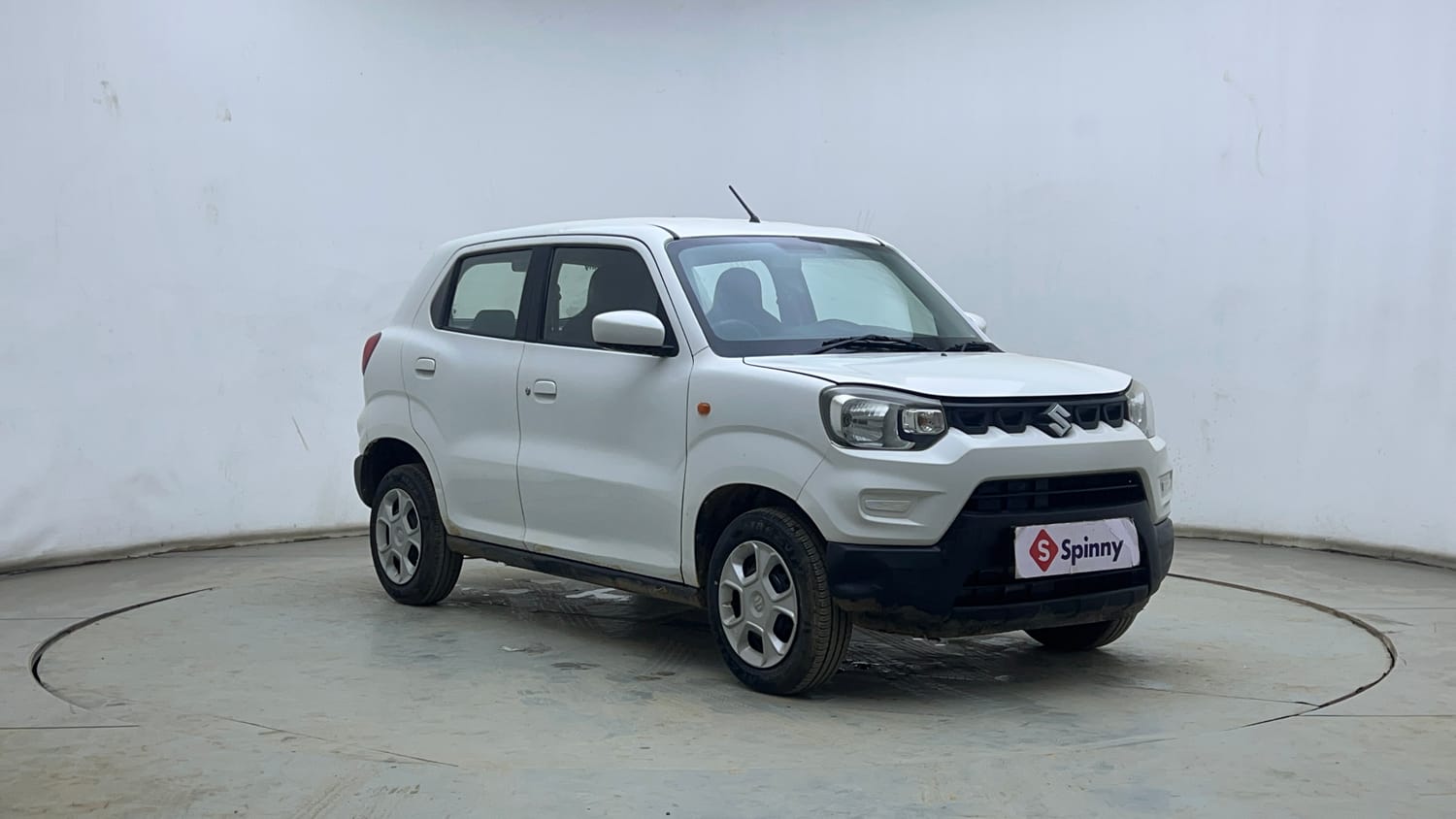Used 2020 Maruti Suzuki S-Presso VXi Plus AMT Petrol Automatic exterior RIGHT FRONT CORNER VIEW