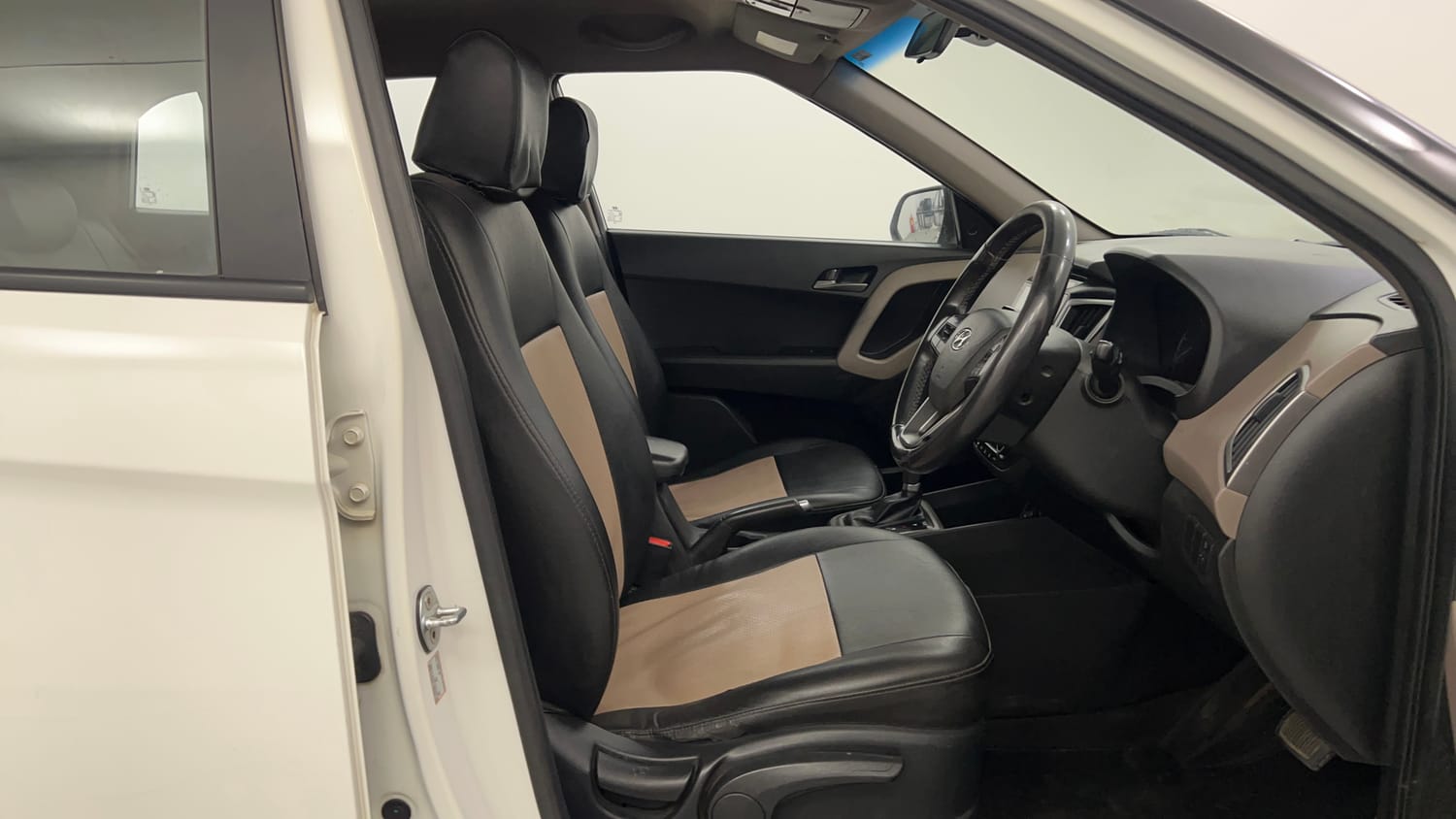 Used 2016 Hyundai Creta 1.6 SX Plus AT Diesel Automatic interior RIGHT SIDE FRONT DOOR CABIN VIEW