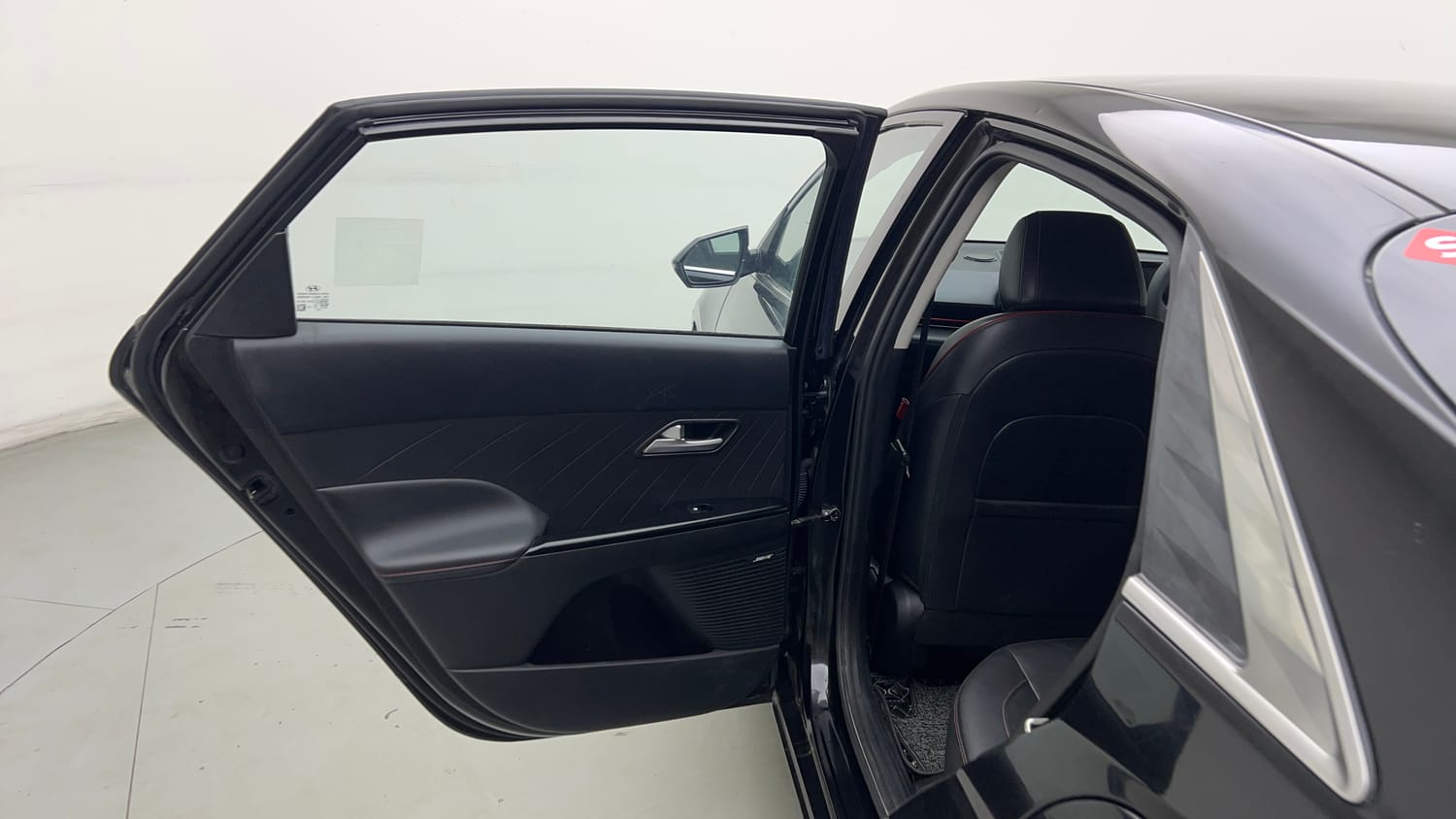 Used 2024 Hyundai Verna SX (O) 1.5 Turbo Petrol MT Petrol Manual interior LEFT REAR DOOR OPEN VIEW
