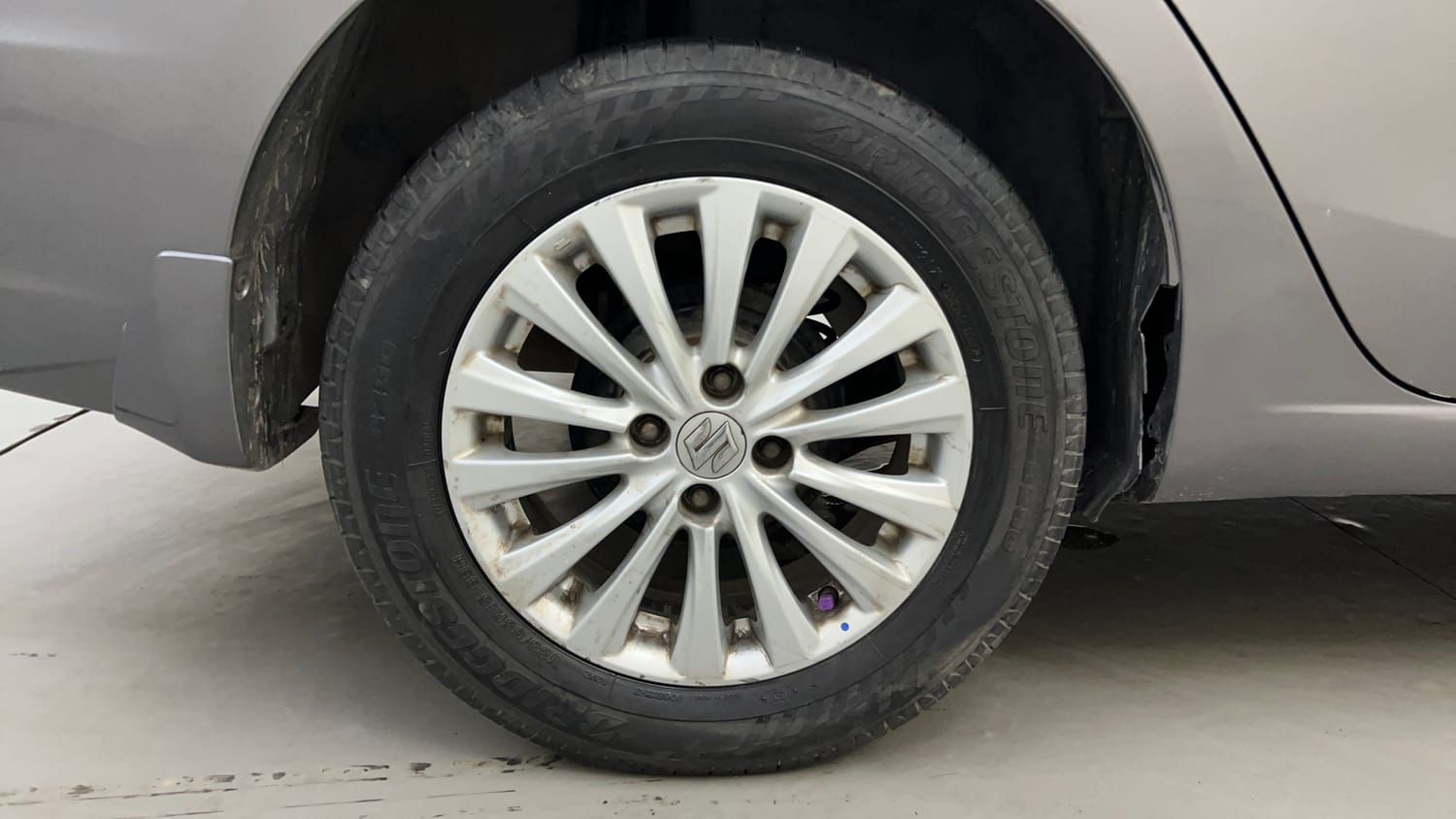 Used 2017 Maruti Suzuki Ciaz Zeta 1.3 Hybrid Diesel Manual tyres RIGHT REAR TYRE RIM VIEW