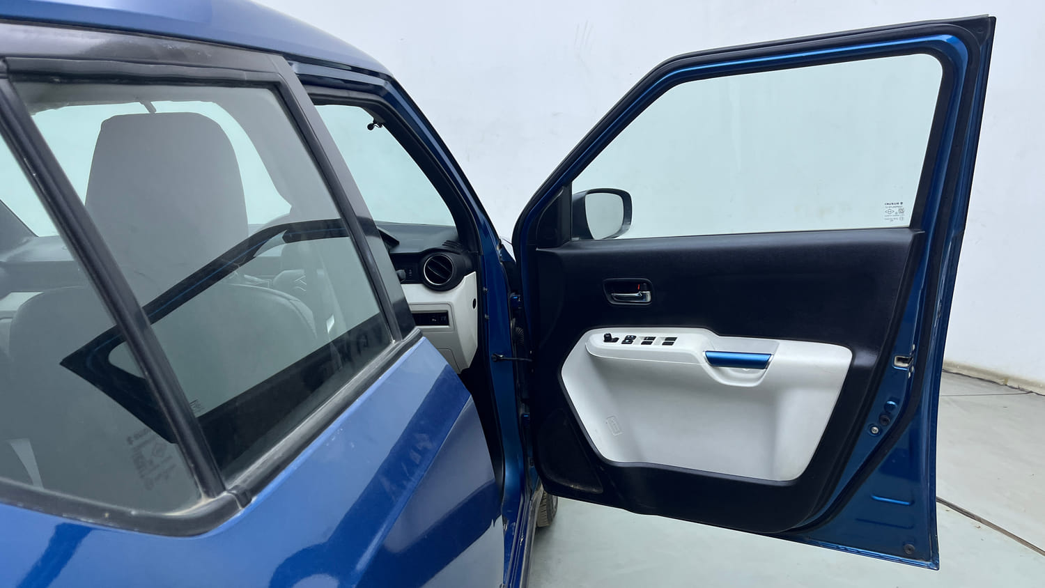 Used 2018 Maruti Suzuki Ignis Zeta 1.2 AMT Petrol Automatic interior RIGHT FRONT DOOR OPEN VIEW