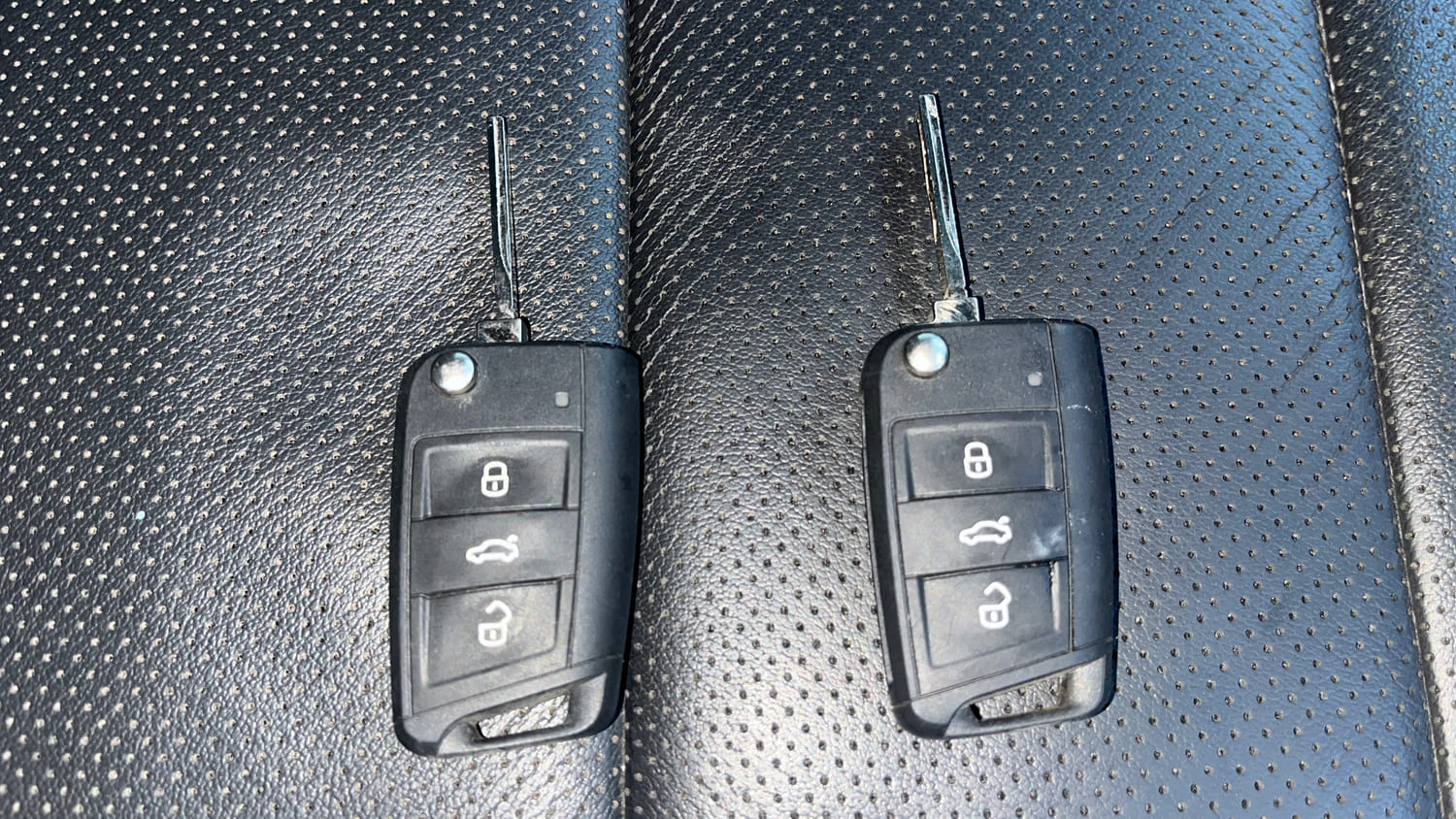 Used 2023 Volkswagen Taigun Topline 1.0 TSI MT Petrol Manual extra CAR KEY VIEW