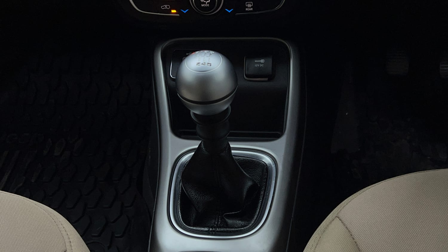 Used 2018 Jeep Compass Longitude (O) 2.0 Diesel Diesel Manual interior GEAR  KNOB VIEW