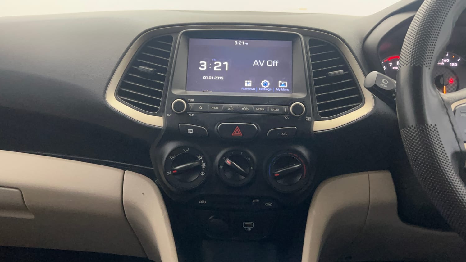 Used 2019 Hyundai Santro Sportz AMT Petrol Automatic top_features Integrated (in-dash) music system