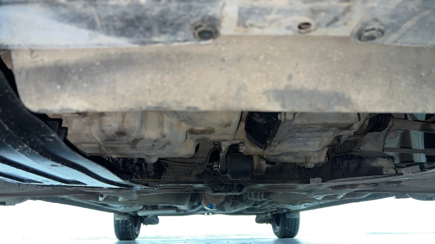 Used 2017 Honda Amaze 1.2 S i-VTEC Petrol Manual extra FRONT LEFT UNDERBODY VIEW