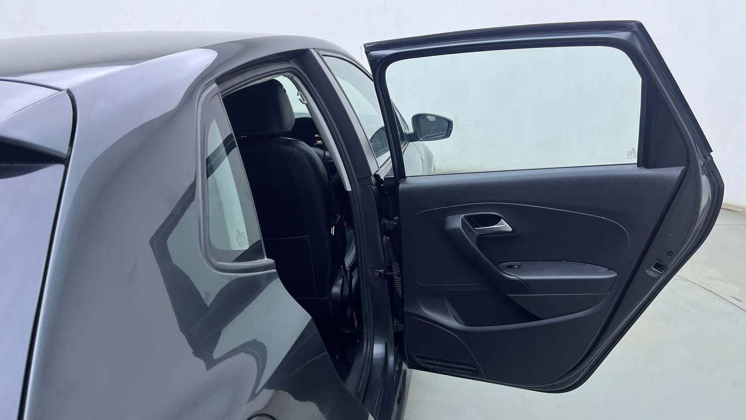 Used 2020 Volkswagen Polo Comfortline 1.0L (P) Petrol Manual interior RIGHT REAR DOOR OPEN VIEW