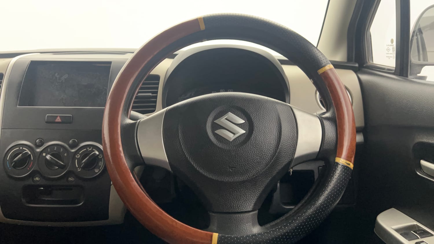 Used 2016 Maruti Suzuki Wagon R LXI Petrol Manual interior STEERING VIEW