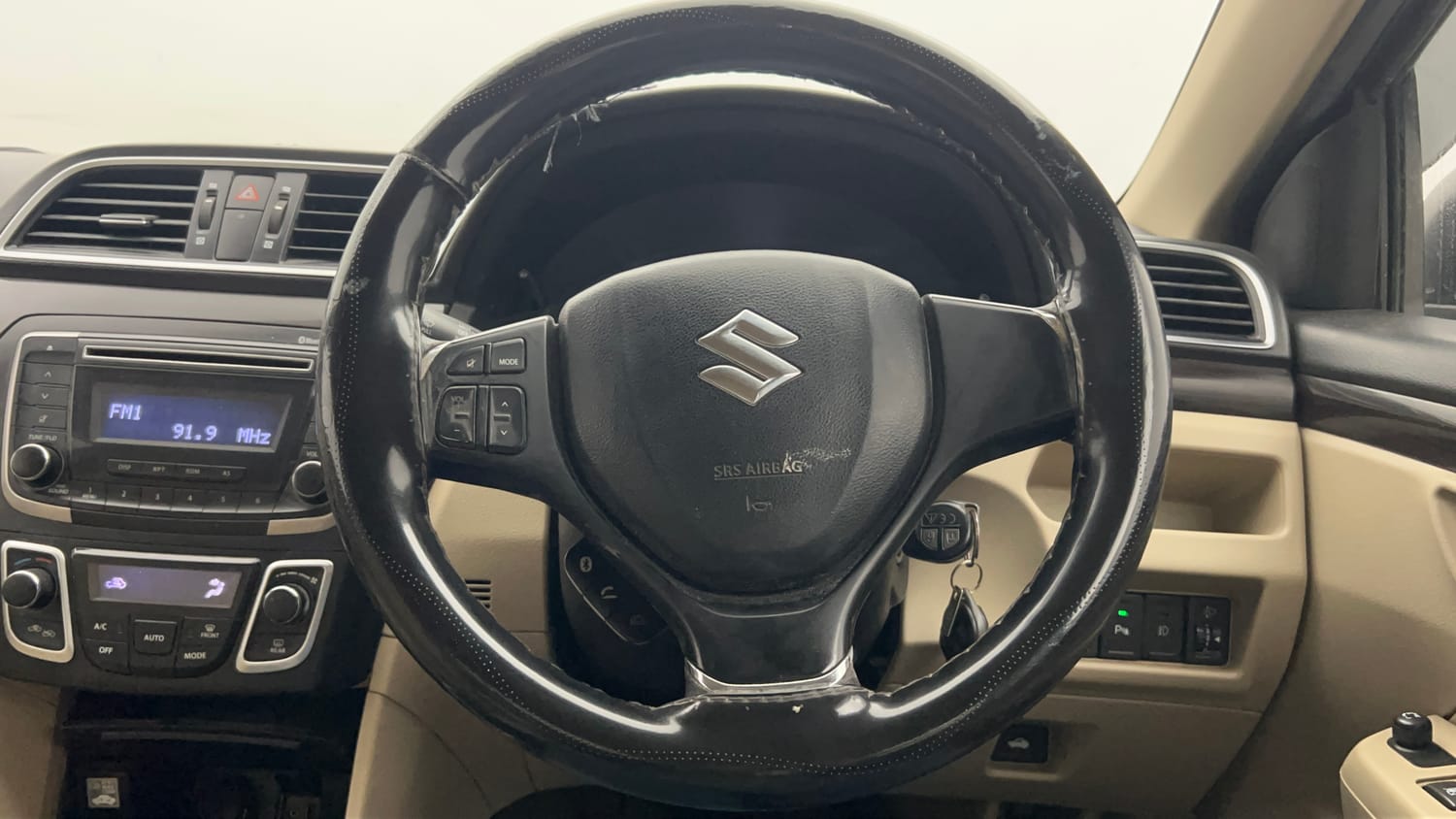 Used 2018 Maruti Suzuki Ciaz Delta 1.4 MT Petrol Manual interior STEERING VIEW