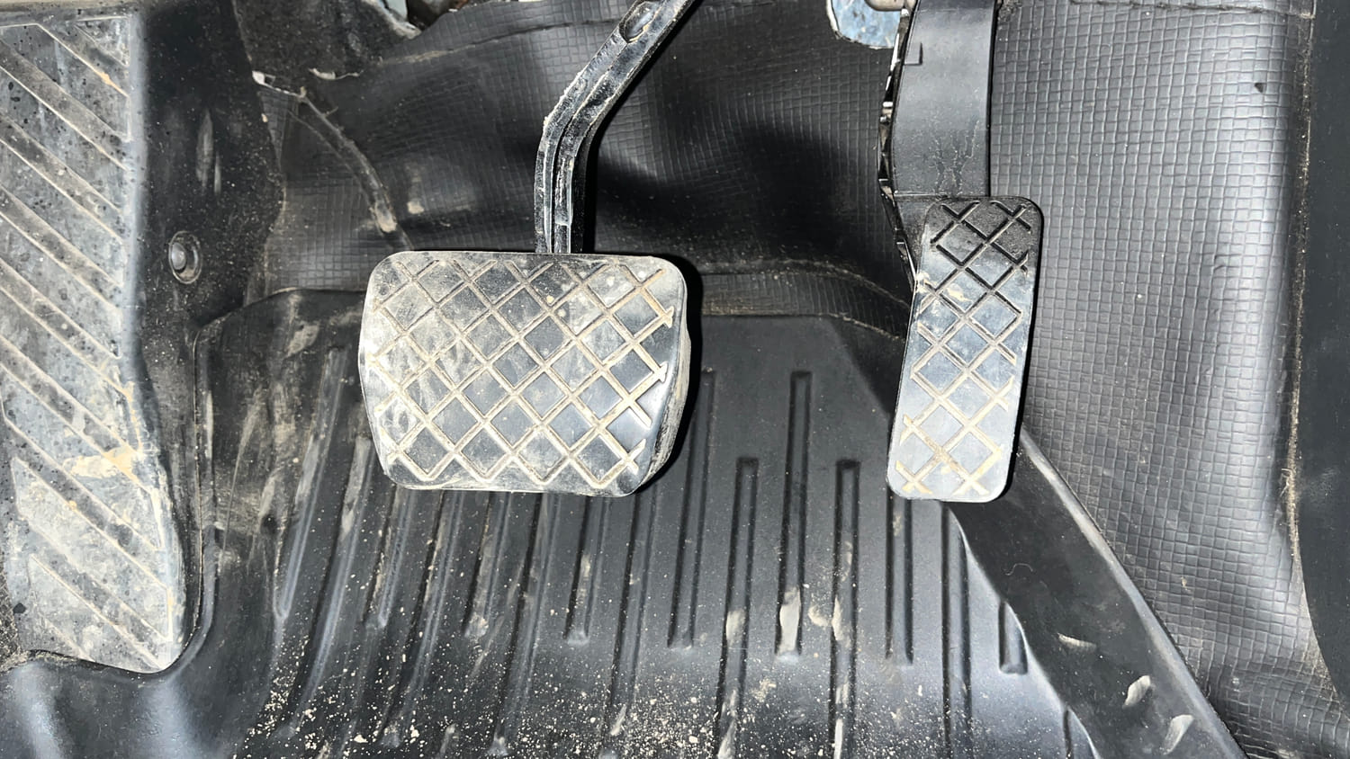Used 2023 Volkswagen Virtus Topline 1.0 TSI AT Petrol Automatic interior PEDALS VIEW