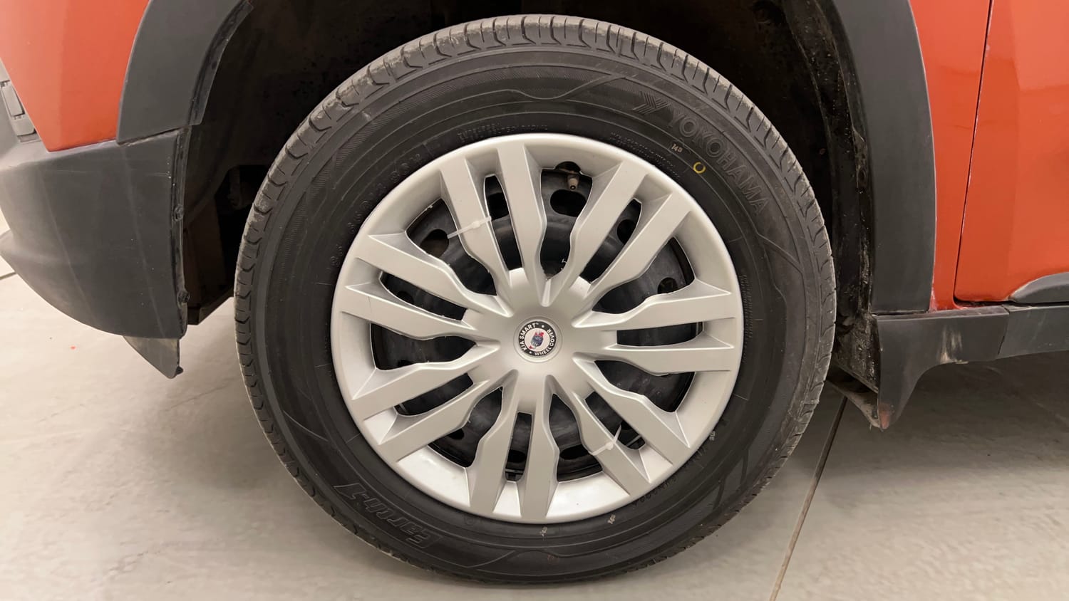 Used 2016 Mahindra KUV100 K6 6 STR Petrol Manual tyres LEFT FRONT TYRE RIM VIEW