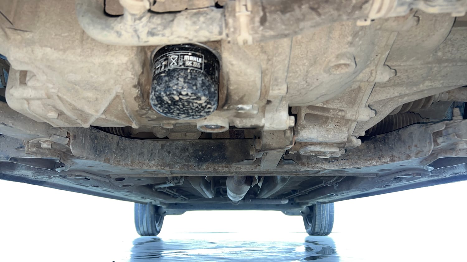 Used 2020 Renault Triber RXZ EASY-R AMT Petrol Automatic extra FRONT LEFT UNDERBODY VIEW
