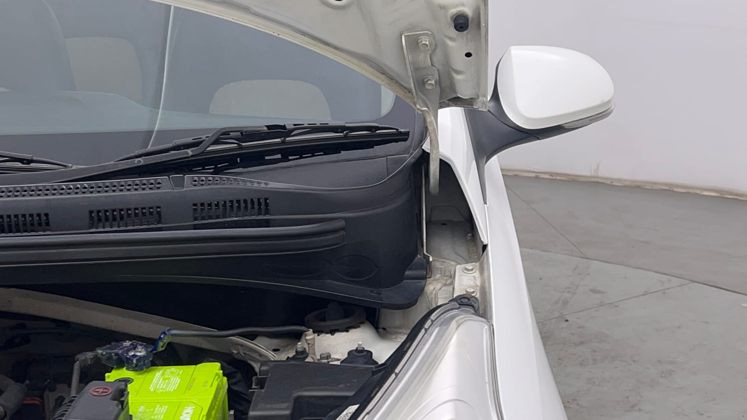 Used 2019 Hyundai Grand i10 Sportz 1.2 Kappa VTVT Petrol Manual engine ENGINE LEFT SIDE HINGE & APRON VIEW