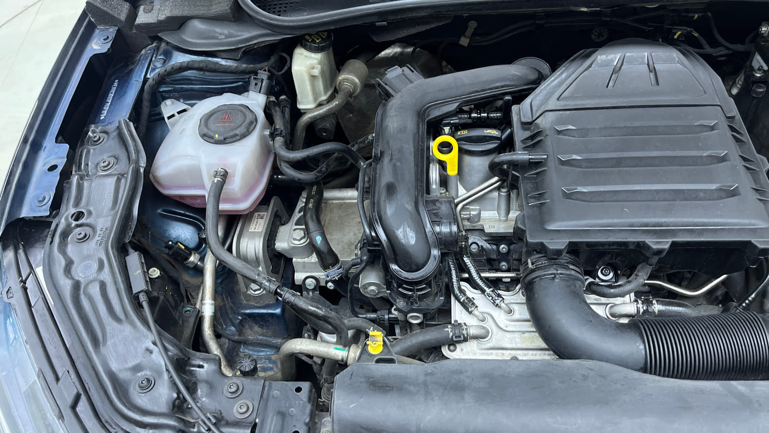 Used 2023 Volkswagen Virtus Topline 1.0 TSI AT Petrol Automatic engine ENGINE RIGHT SIDE VIEW