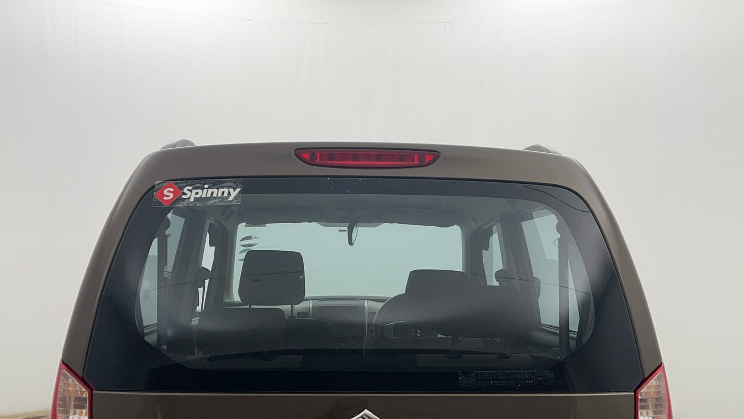 Used 2016 Maruti Suzuki Wagon R LXI Petrol Manual exterior BACK WINDSHIELD VIEW