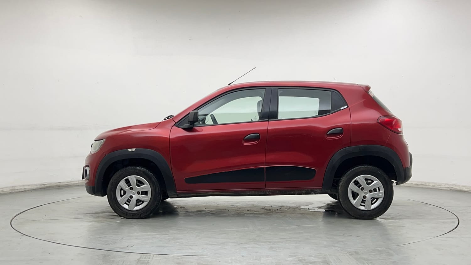 Used 2016 Renault Kwid RXT Petrol Manual exterior LEFT SIDE VIEW