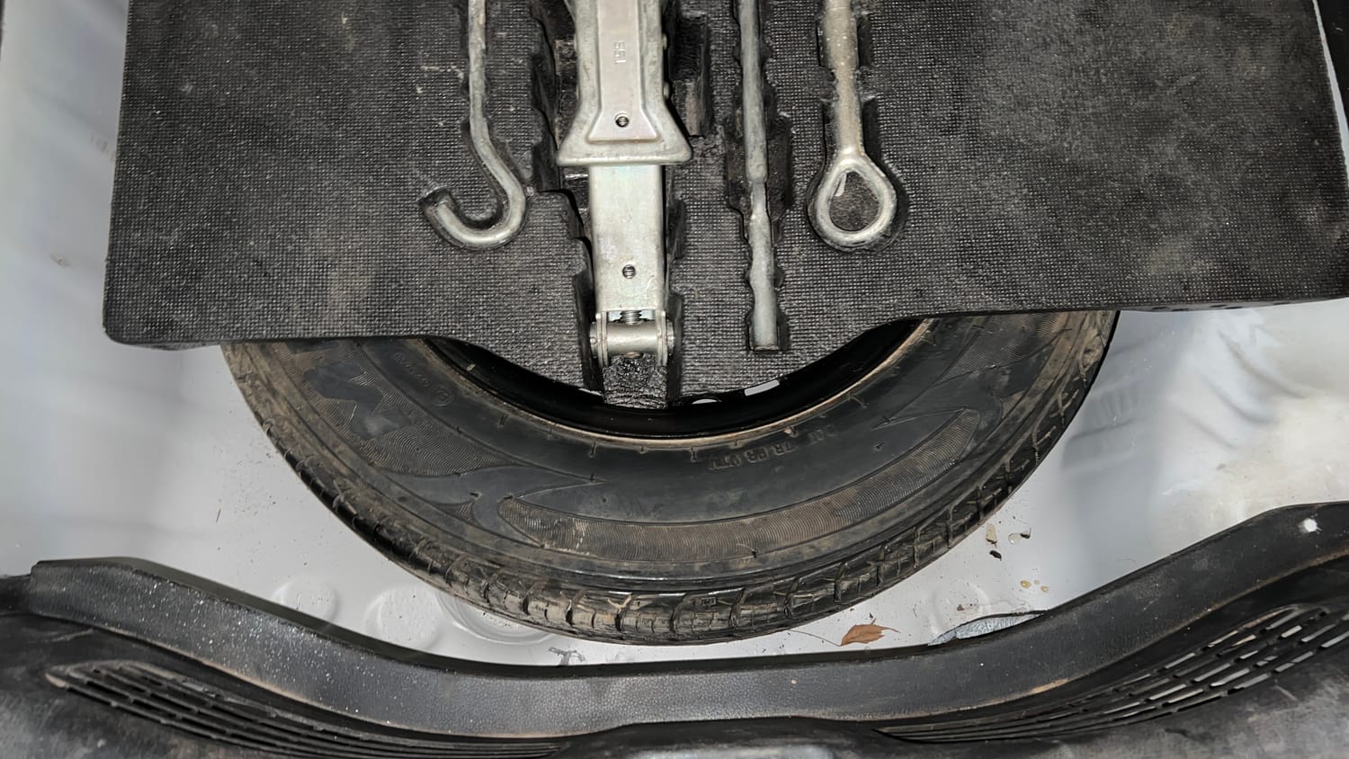 Used 2018 Honda Jazz V Petrol Petrol Manual tyres SPARE TYRE VIEW