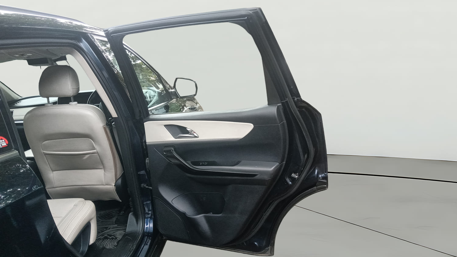 Used 2021 Mahindra XUV700 AX 7 Petrol AT Luxury Pack 7 STR Petrol Automatic interior RIGHT REAR DOOR OPEN VIEW