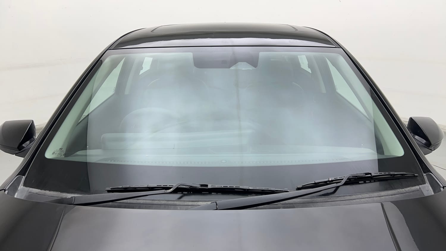 Used 2024 Hyundai Verna SX (O) 1.5 Turbo Petrol MT Petrol Manual exterior FRONT WINDSHIELD VIEW