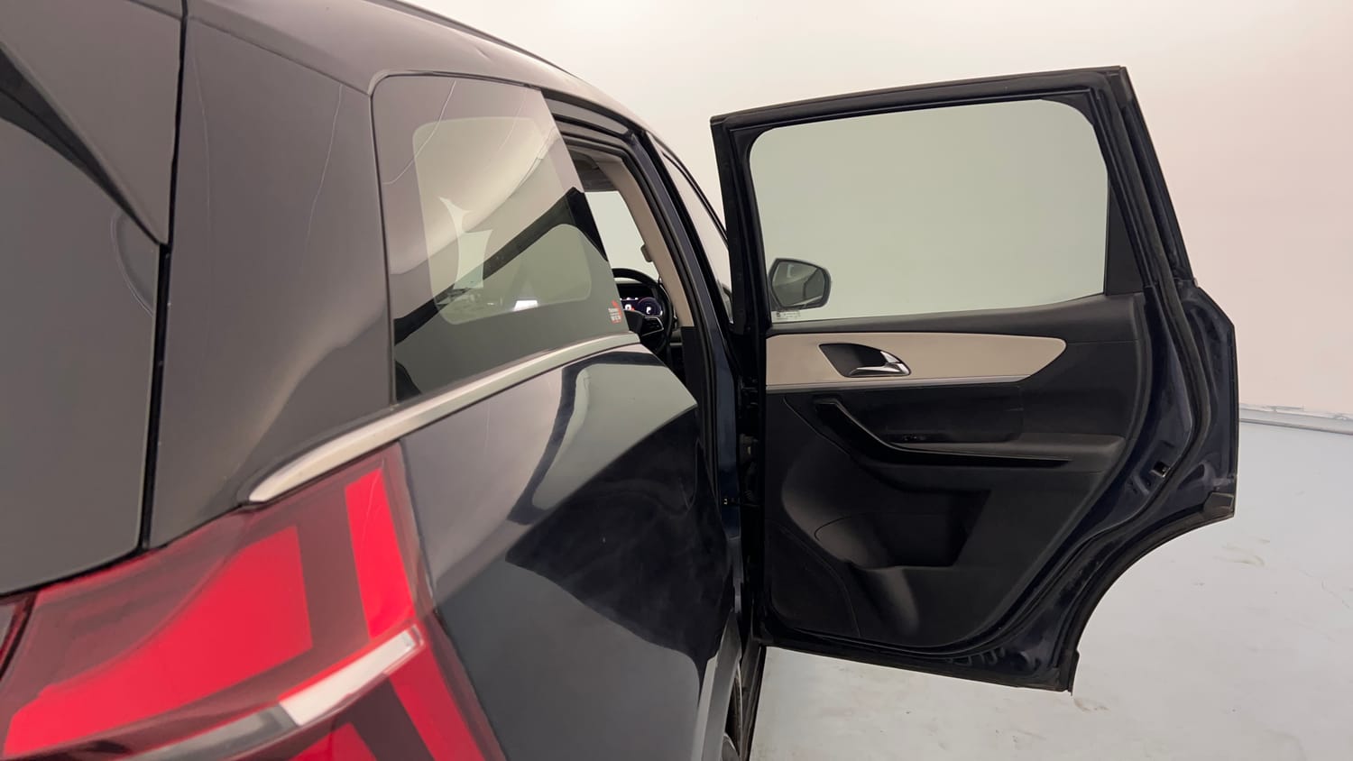 Used 2021 Mahindra XUV700 AX 7 Petrol AT Luxury Pack 7 STR Petrol Automatic interior RIGHT REAR DOOR OPEN VIEW