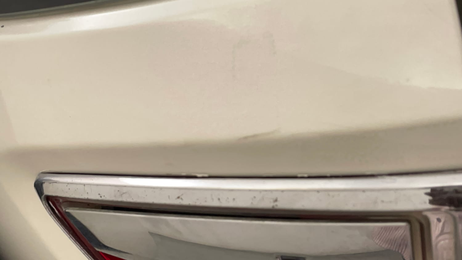 Used 2015 Ford EcoSport Titanium 1.5L Ti-VCT AT Petrol Automatic dents MINOR SCRATCH