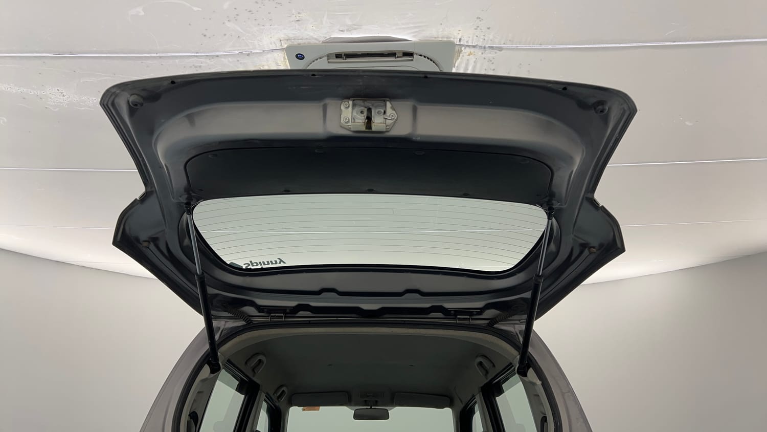 Used 2012 Maruti Suzuki Wagon R 1.0 VXi Petrol Manual interior DICKY DOOR OPEN VIEW