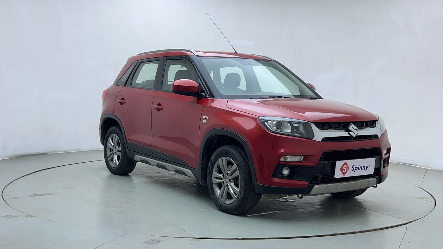 Used 2016 Maruti Suzuki Vitara Brezza [2016-2020] ZDi Diesel Manual exterior RIGHT FRONT CORNER VIEW