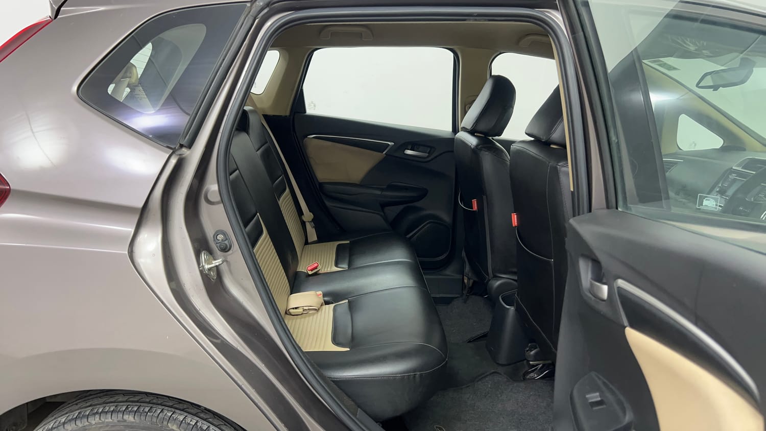 Used 2017 Honda Jazz V Petrol Petrol Manual interior RIGHT SIDE REAR DOOR CABIN VIEW