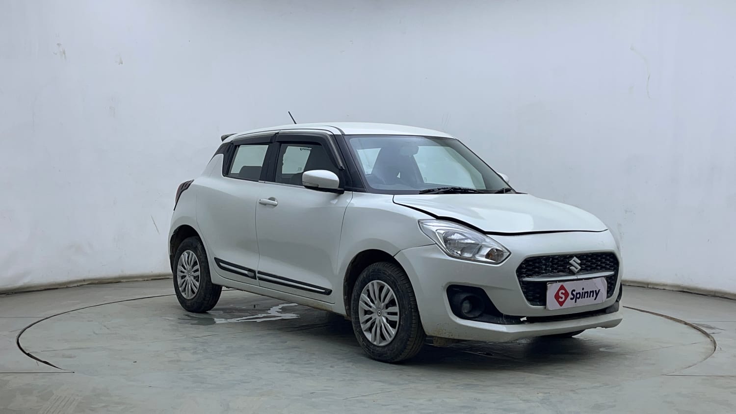 Used 2024 Maruti Suzuki Swift VXi Petrol Manual exterior RIGHT FRONT CORNER VIEW