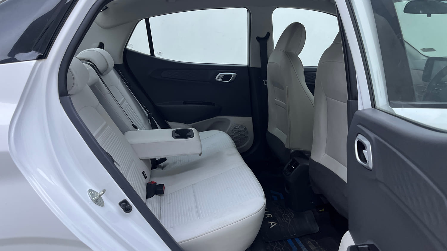 Used 2024 Hyundai Aura SX 1.2 (O) Petrol Petrol Manual interior RIGHT SIDE REAR DOOR CABIN VIEW